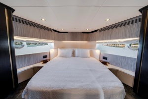 60ft Azimut Yacht For Sale