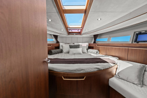 BOARD ROOM 38ft Galeon Yacht For Sale