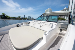 32ft Sea Ray Yacht For Sale