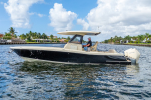 DILLIGAF 30ft Chris Craft Yacht For Sale