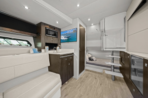 LADY CHAMPAGNE 2 40ft Formula Yacht For Sale