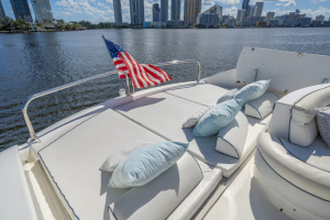 Aphrodite 80ft Lazzara Yachts Yacht For Sale