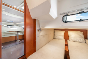 OUR TRADE 36ft Jeanneau Yacht For Sale