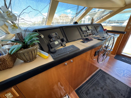 PERFECT LA DEE 75ft Hatteras Yacht For Sale