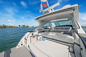LADY CHAMPAGNE 2 40ft Formula Yacht For Sale