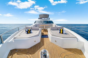 Only 1100 Hrs  76ft Sunseeker Yacht For Sale
