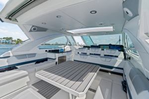 LADY CHAMPAGNE 2 40ft Formula Yacht For Sale