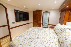 70ft Hatteras Yacht For Sale