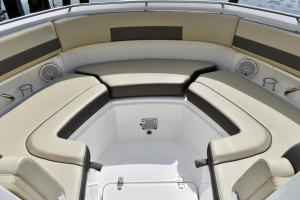 In Pursuit 32ft Pursuit Yacht For Sale