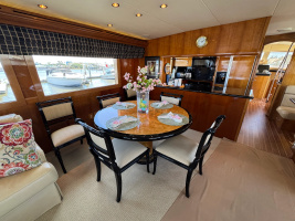PERFECT LA DEE 75ft Hatteras Yacht For Sale