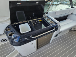 OUTER SPACE 35ft Formula Yacht For Sale