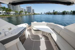 32ft Sea Ray Yacht For Sale
