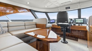 2017 72 Viking Enclosed Bridge Share-E Bridge (4)