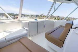 2004 Hatteras 54 Convertible thumbnail 36