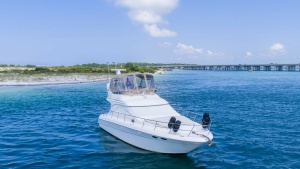 Barely Covered 40ft Sea Ray Yacht For Sale