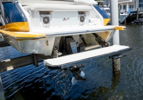 Unplugged 28ft Cobalt Yacht For Sale