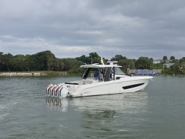 BFT 42ft Boston Whaler Yacht For Sale