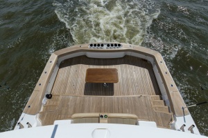 Photo 6159245 for 2016 Viking 92 Enclosed Bridge Touché 2016 92 Viking Enclosed Bridge Touche Stern Deck (9)