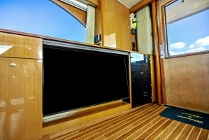 2002 Viking 65 Convertible thumbnail 26