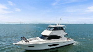 Side Profile of Riviera 57 Enclosed Bridge