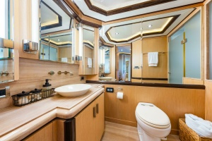Relentless 83ft Ocean Alexander Yacht For Sale