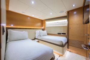 Midnight Moon 85ft Horizon Yacht For Sale