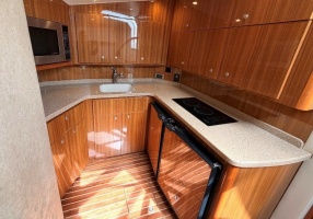 Viking 42 UNREEL - Galley