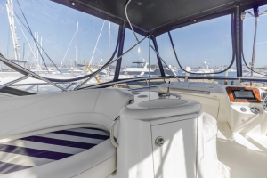 ANCHOR MANAGEMENT 39ft Meridian Yacht For Sale