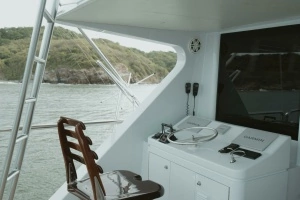 1996 Oceanfast 87 Enclosed Bridge Sportfish thumbnail 21