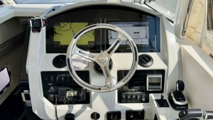 33ft Regal Yacht For Sale