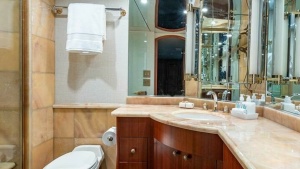 Magnum Ride 100ft Hatteras Yacht For Sale