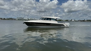 Side Profile of Tiara 48LE