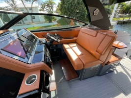38ft Cruisers Yachts Yacht For Sale