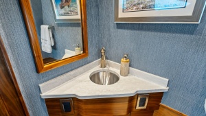 Elegant Bathroom Vanity Corner