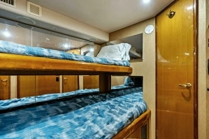 2002 Viking 65 Convertible thumbnail 44