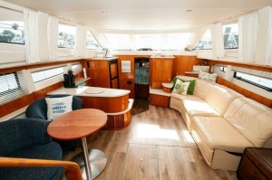 Graham s Enterprise 47ft Carver Yacht For Sale
