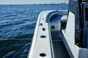 Luhn 32 32ft Yellowfin Yacht For Sale