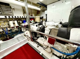 Serendipity 94ft Lazzara Yachts Yacht For Sale