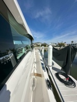 2025 Tiara Yachts EX 60 thumbnail 35