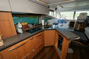 2018 Sea Ray L550 Flybridge thumbnail 9