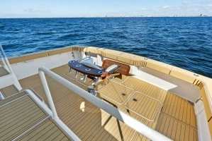 2002 Viking 65 Convertible thumbnail 9