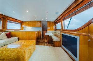 Water s Edge 60ft Hatteras Yacht For Sale