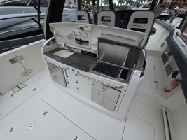 BFT 42ft Boston Whaler Yacht For Sale