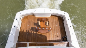 2017 72 Viking Enclosed Bridge Share-E Bridge Deck (2)