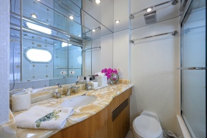 MAGIC 100ft Hatteras Yacht For Sale