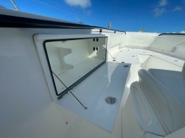 33ft Everglades Yacht For Sale