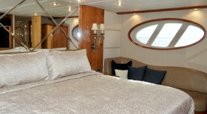 Kathleen 74ft Lazzara Yachts Yacht For Sale