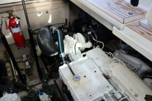 2015 Sea Ray 410 Sundancer thumbnail 43