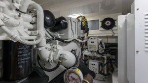 2022 Viking Convertible Cole Play Engine Room (6)