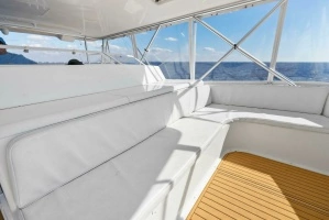 2002 Viking 65 Convertible thumbnail 61